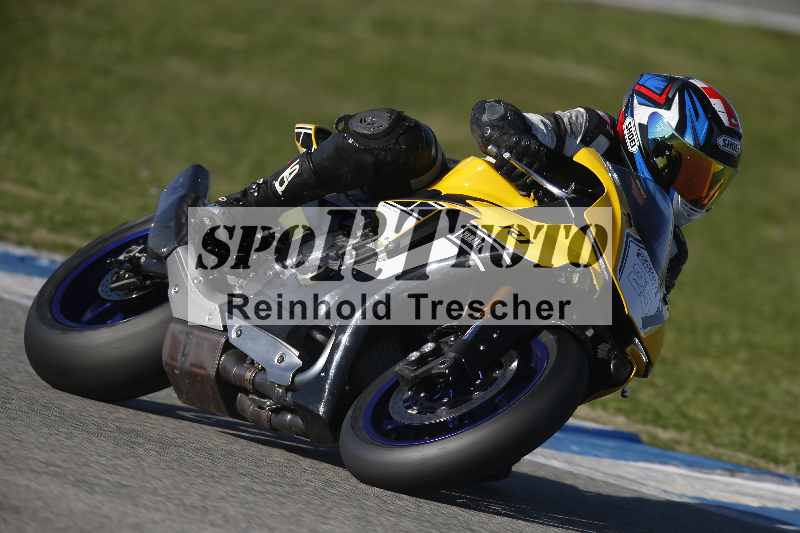 /Archiv-2024/02 29.01.-02.02.2024 Moto Center Thun Jerez/Gruppe gruen-green/251